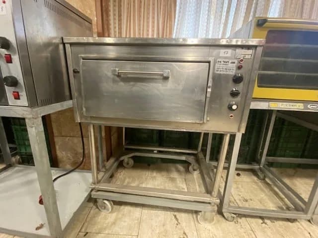 תנור חשמלי מקצועי להשכרה